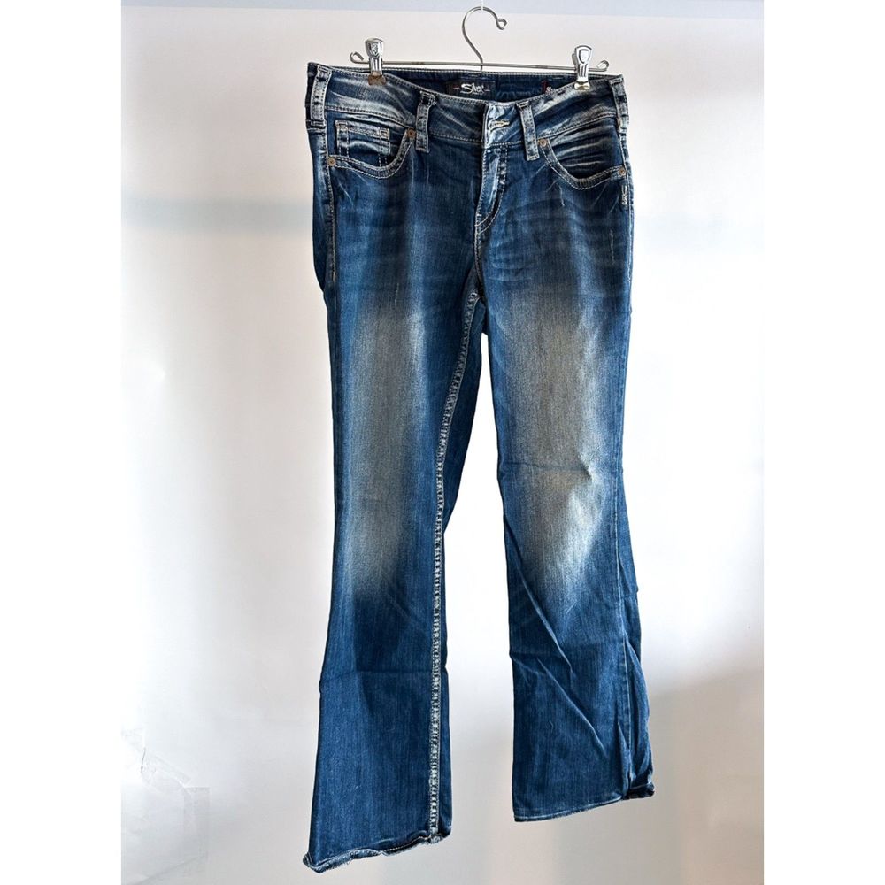 Silver Suki Jeans, 31W x 31L, Mid-Rise, Slim, Boot Cut